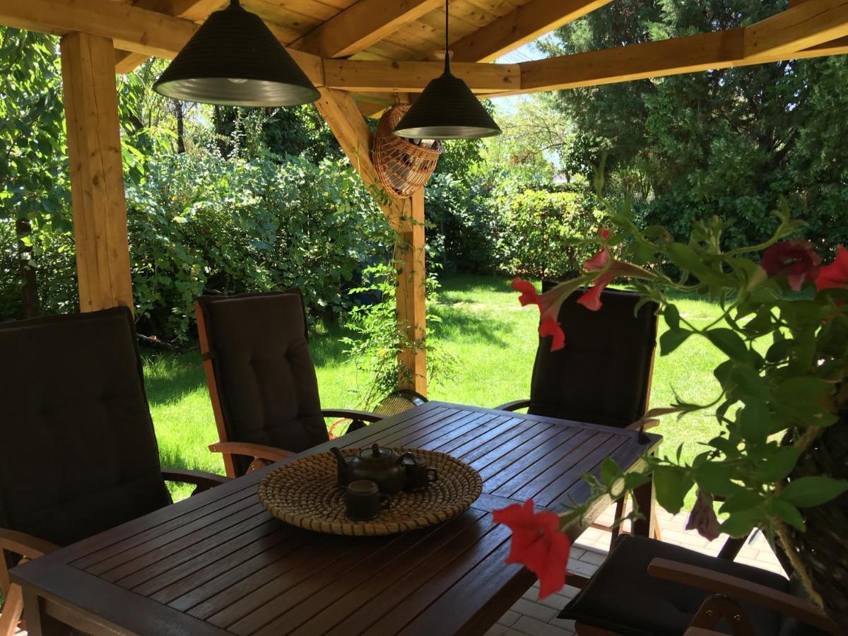 Wooden Apartman Prémium Jacuzzival Alsóörs Exterior foto