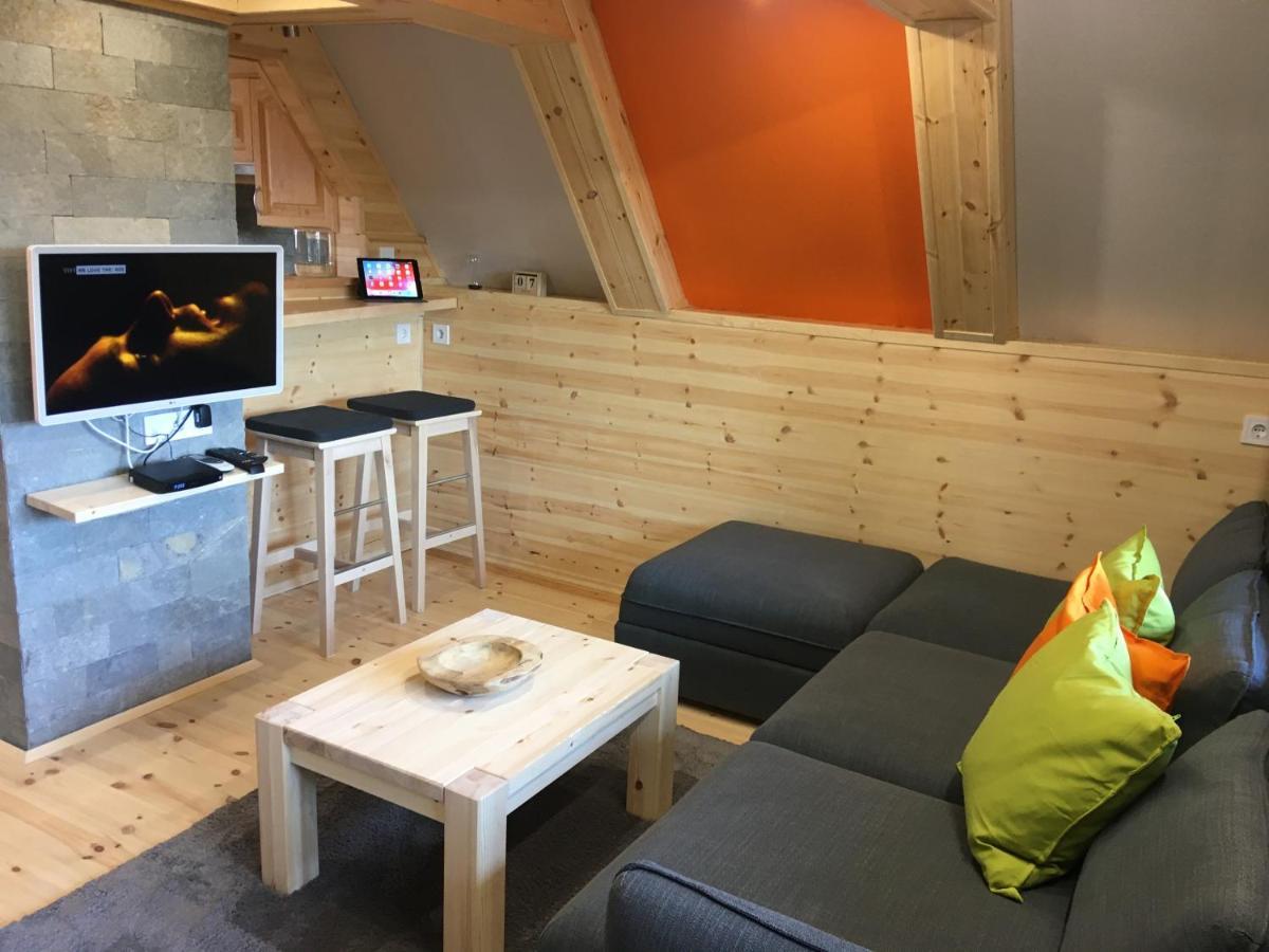 Wooden Apartman Prémium Jacuzzival Alsóörs Exterior foto