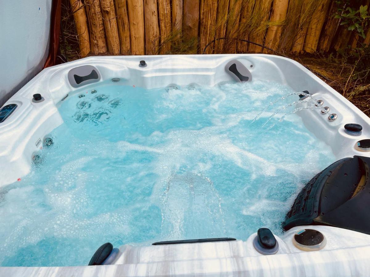 Wooden Apartman Prémium Jacuzzival Alsóörs Exterior foto