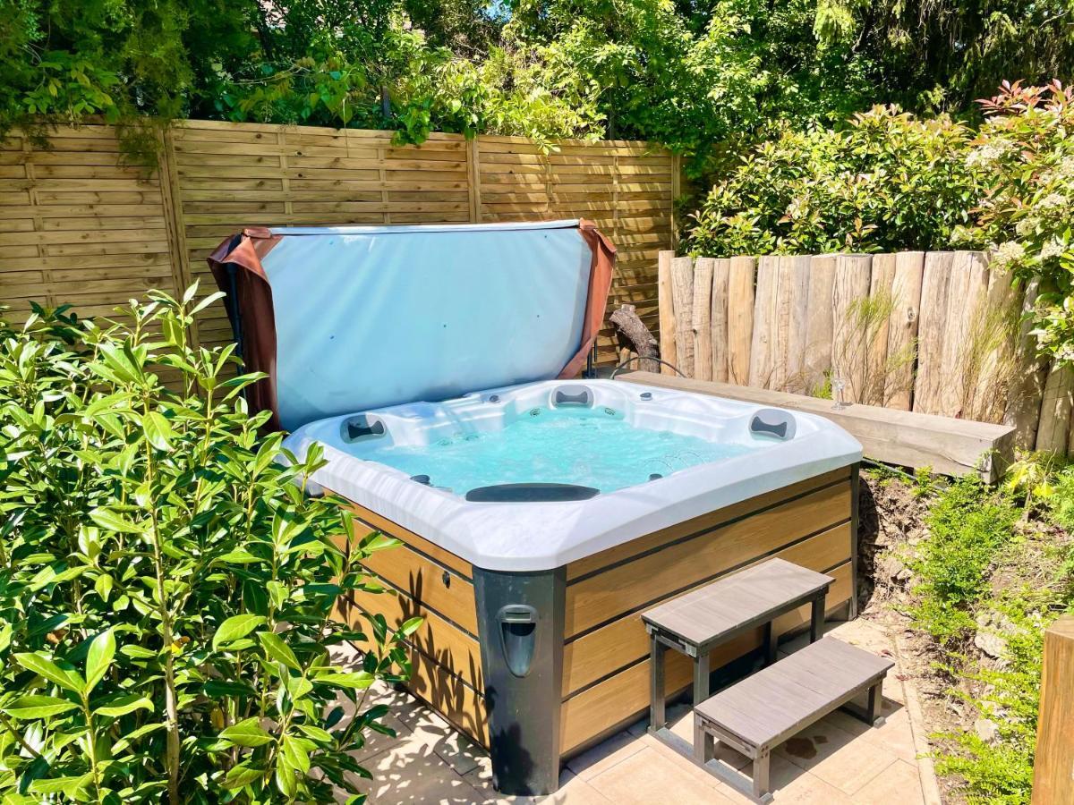 Wooden Apartman Prémium Jacuzzival Alsóörs Exterior foto