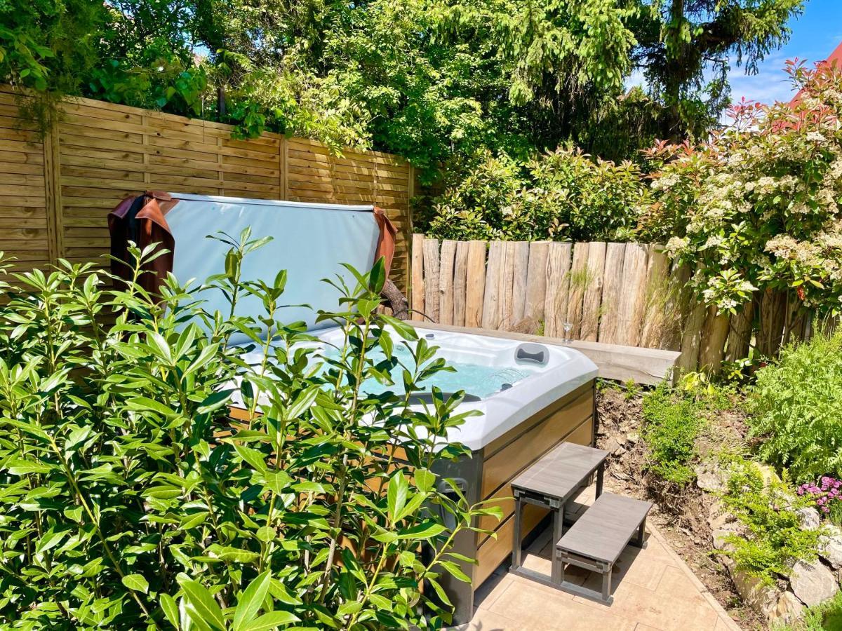 Wooden Apartman Prémium Jacuzzival Alsóörs Exterior foto